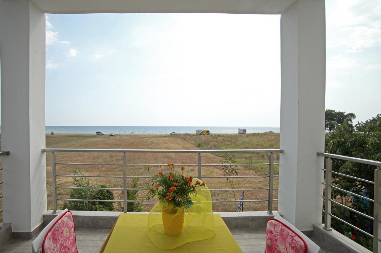 See To Sea Apartments Paralia Dionisiou Exterior foto